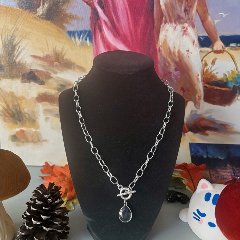 Silver Link Chain Necklace with Teardrop Pendant
